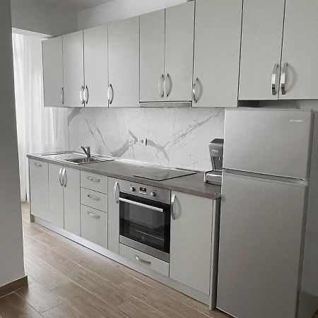 Central City Apartment 地拉那 外观 照片