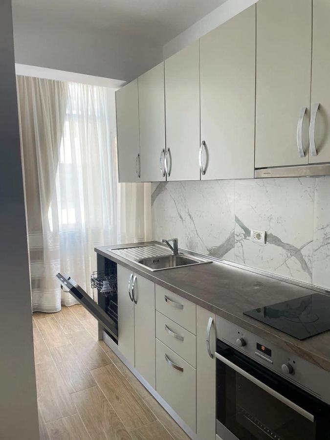 Central City Apartment 地拉那 外观 照片